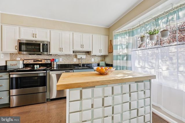 3877 OGILVIE CT, Woodbridge, VA 22192