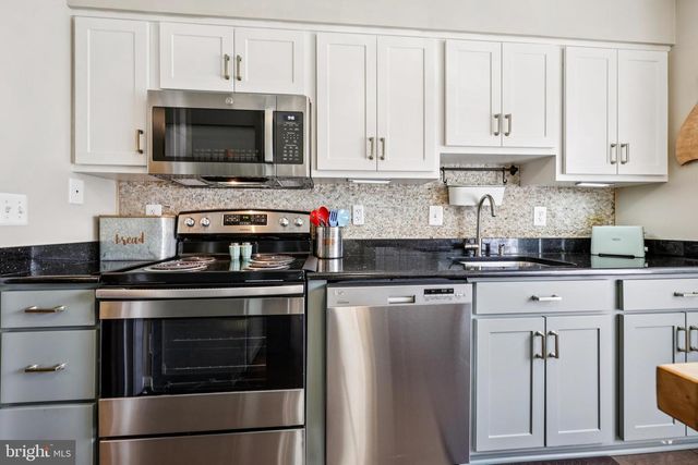 3877 OGILVIE CT, Woodbridge, VA 22192