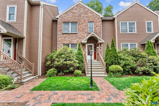 584 Hope Street 7, Stamford, CT 06907