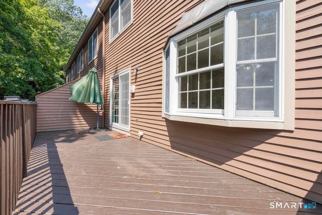 584 Hope Street 7, Stamford, CT 06907