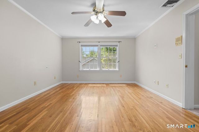 584 Hope Street 7, Stamford, CT 06907