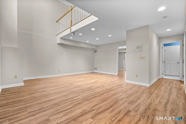 584 Hope Street 7, Stamford, CT 06907