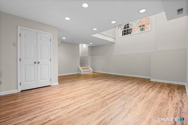 584 Hope Street 7, Stamford, CT 06907