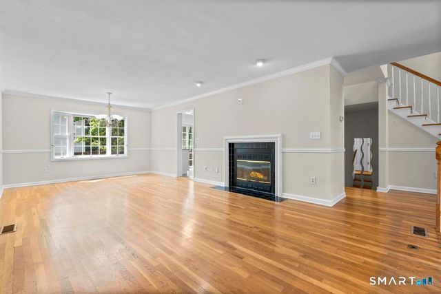 584 Hope Street 7, Stamford, CT 06907