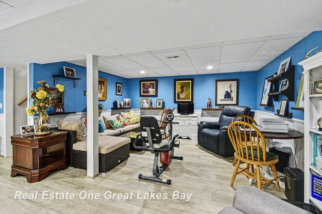 2338 Bay Woods Court, Bay City, MI 48706
