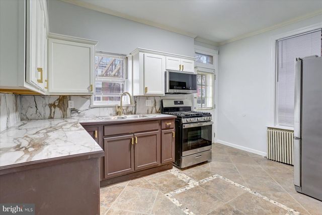 1723 STATE ST, Harrisburg, PA 17103