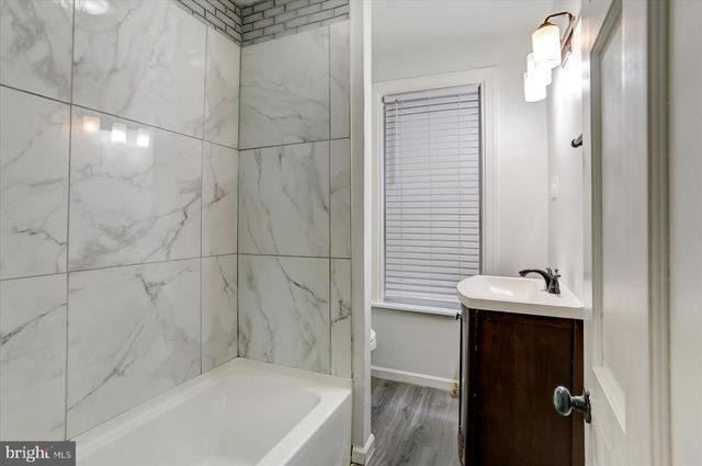1723 STATE ST, Harrisburg, PA 17103