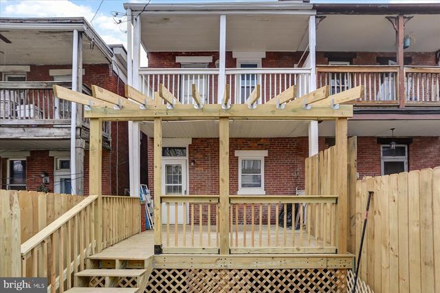 1723 STATE ST, Harrisburg, PA 17103