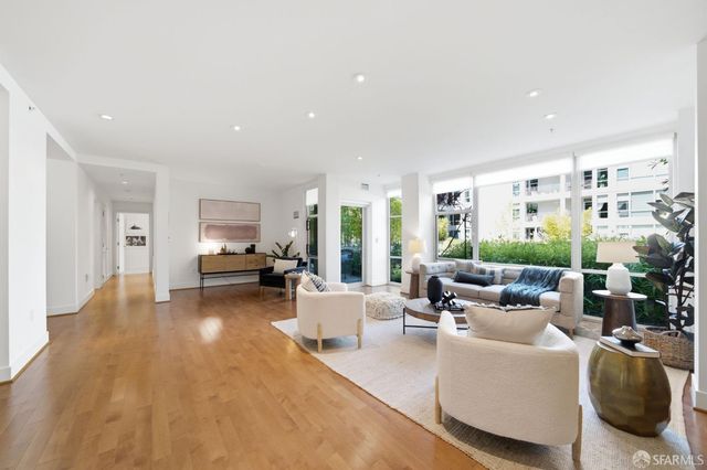 235 Berry Street 314, San Francisco, CA 94158