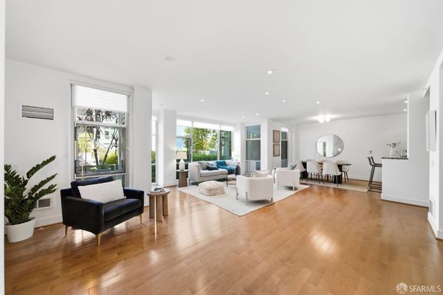 235 Berry Street 314, San Francisco, CA 94158