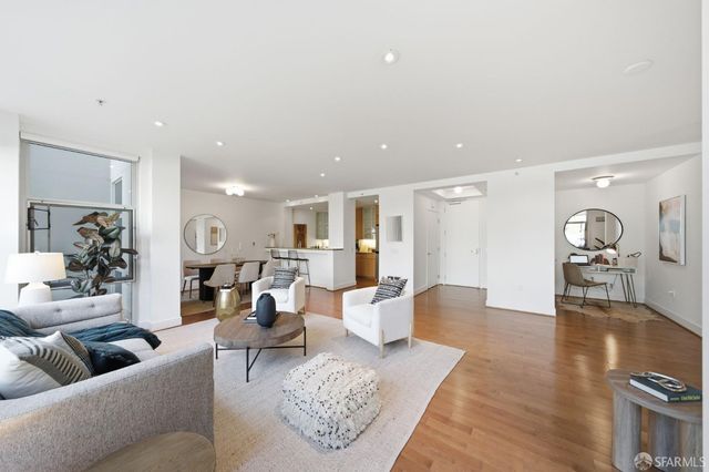 235 Berry Street 314, San Francisco, CA 94158