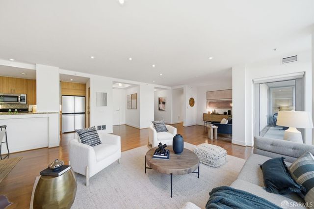235 Berry Street 314, San Francisco, CA 94158