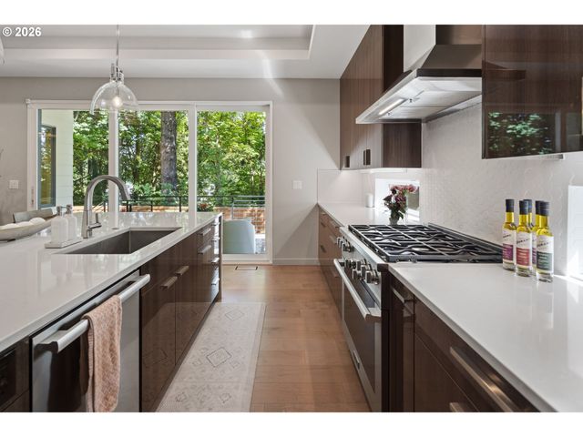 13344 BRIARWOOD Ln, Lake Oswego, OR 97034