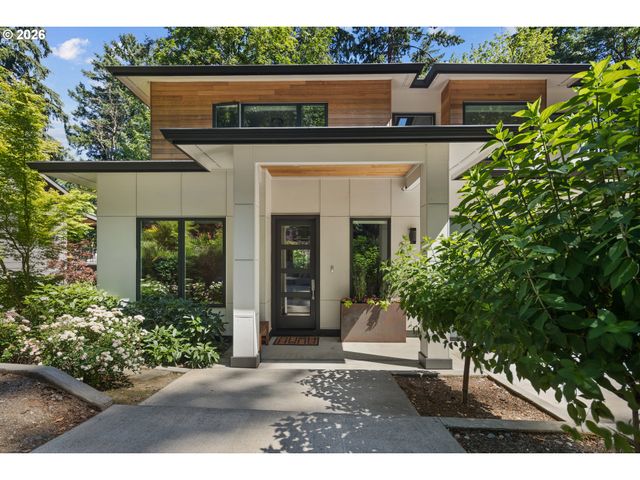 13344 BRIARWOOD Ln, Lake Oswego, OR 97034