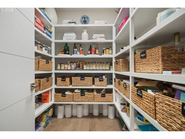13344 BRIARWOOD Ln, Lake Oswego, OR 97034