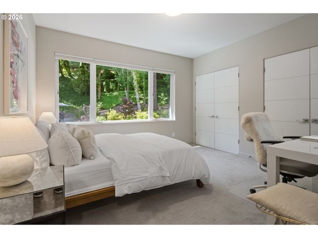 13344 BRIARWOOD Ln, Lake Oswego, OR 97034