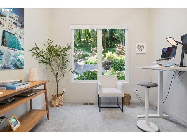 13344 BRIARWOOD Ln, Lake Oswego, OR 97034