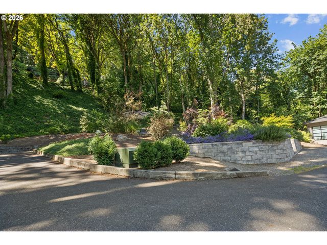 13344 BRIARWOOD Ln, Lake Oswego, OR 97034