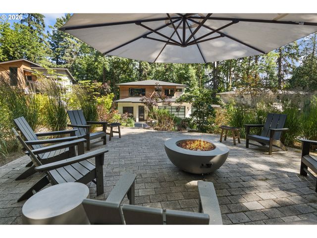 13344 BRIARWOOD Ln, Lake Oswego, OR 97034
