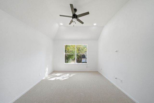 82 N Apple Springs Circle, The Woodlands, TX 77382