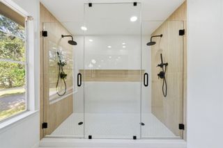 82 N Apple Springs Circle, The Woodlands, TX 77382