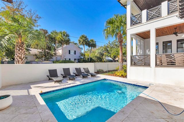 1800 Bruce Drive, St Simons Island, GA 31522