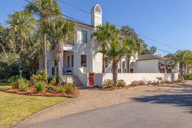 1800 Bruce Drive, St Simons Island, GA 31522