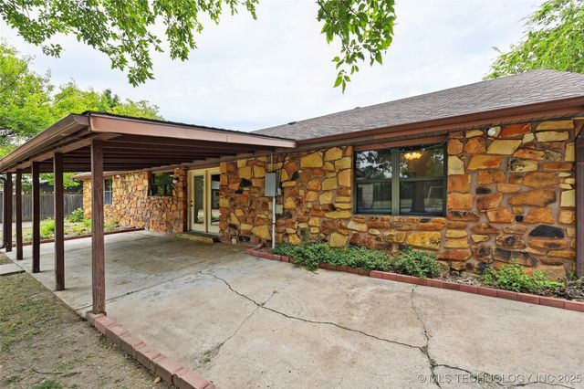11212 N 106th East Avenue, Owasso, OK 74055