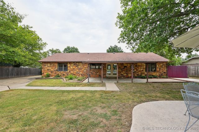 11212 N 106th East Avenue, Owasso, OK 74055