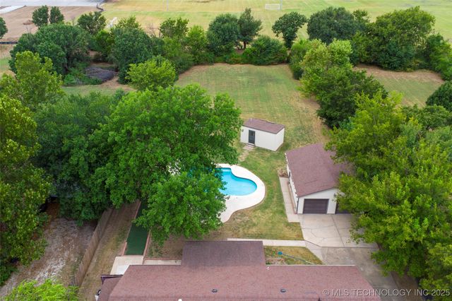 11212 N 106th East Avenue, Owasso, OK 74055