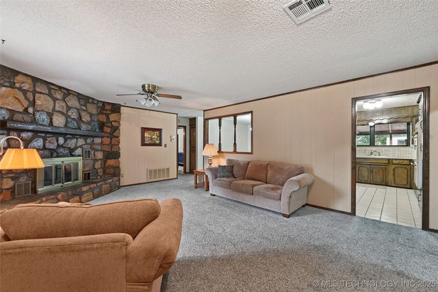 11212 N 106th East Avenue, Owasso, OK 74055