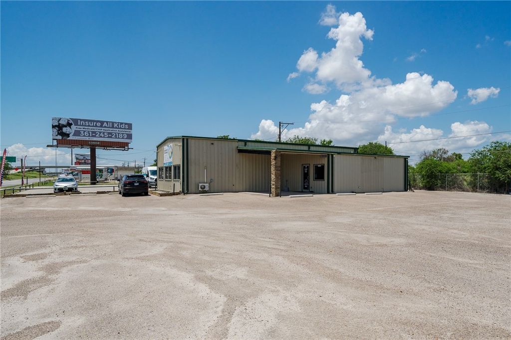 341 Highway 35, Gregory, TX 78359 — photo 4