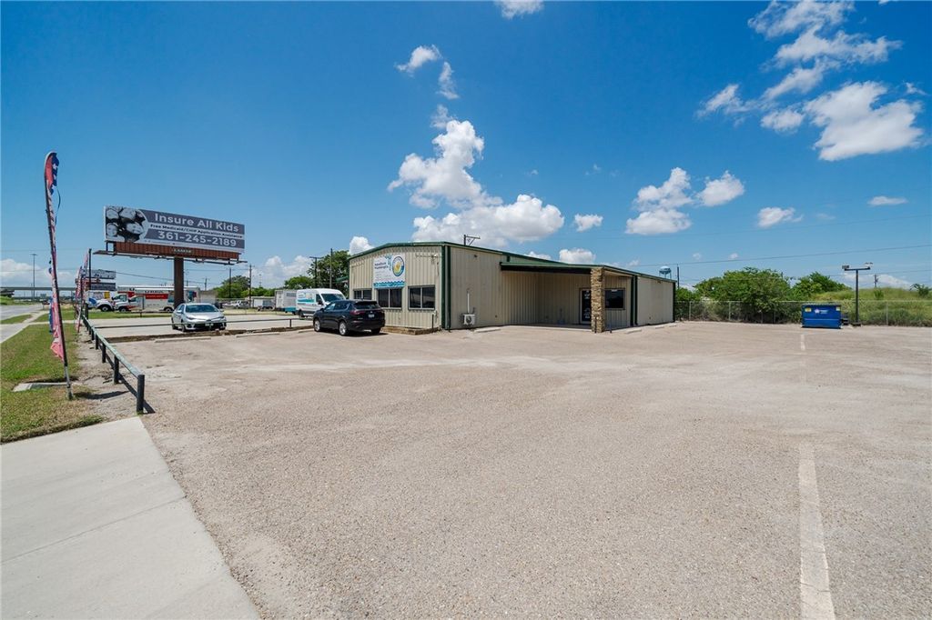 341 Highway 35, Gregory, TX 78359 — photo 5