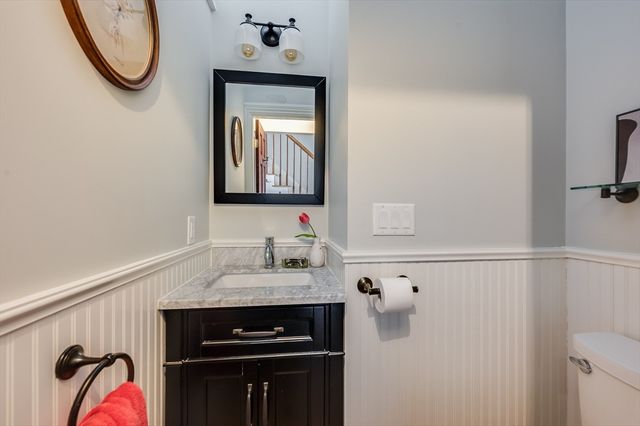 582 E 7th St, Boston, MA 02127