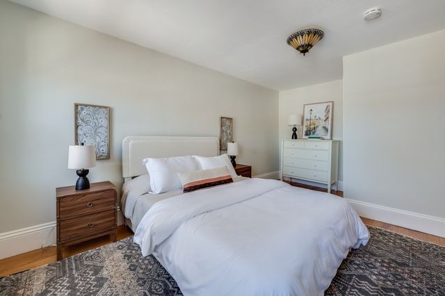 582 E 7th St, Boston, MA 02127