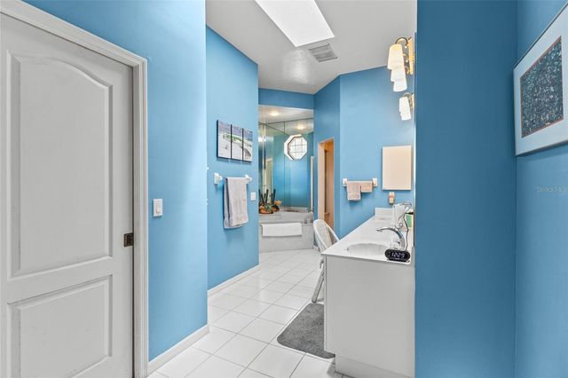 832 CARNOUSTIE DRIVE, Venice, FL 34293