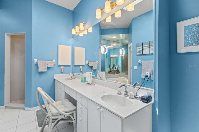 832 CARNOUSTIE DRIVE, Venice, FL 34293