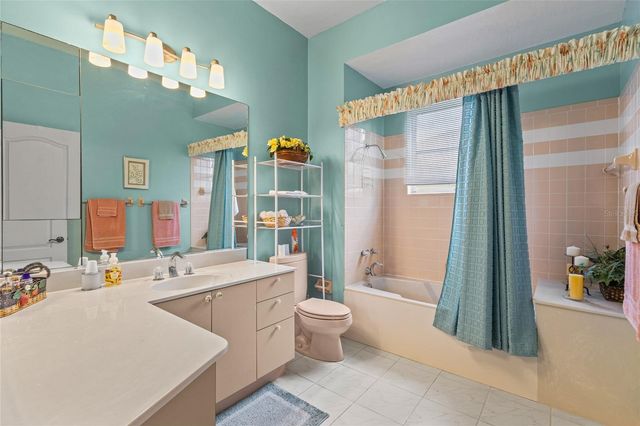 832 CARNOUSTIE DRIVE, Venice, FL 34293