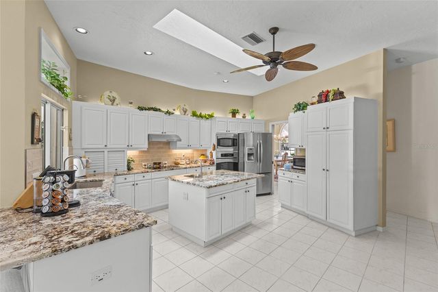 832 CARNOUSTIE DRIVE, Venice, FL 34293