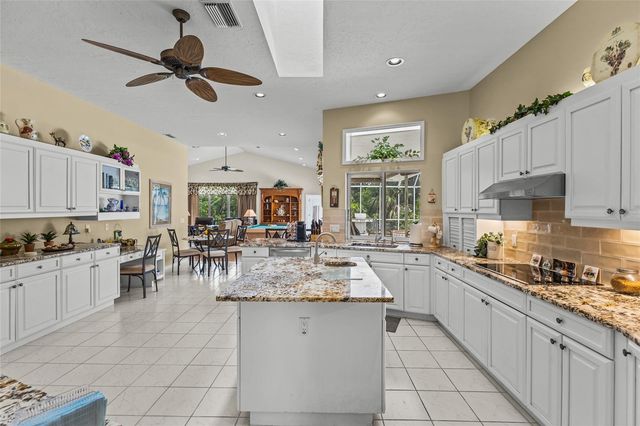 832 CARNOUSTIE DRIVE, Venice, FL 34293