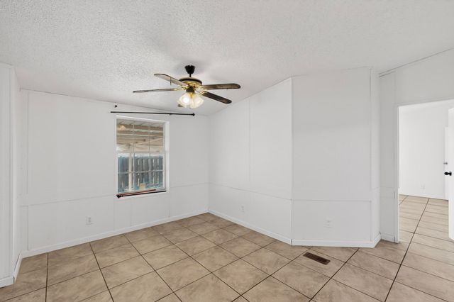 6327 Isleta Boulevard SW, Albuquerque, NM 87105