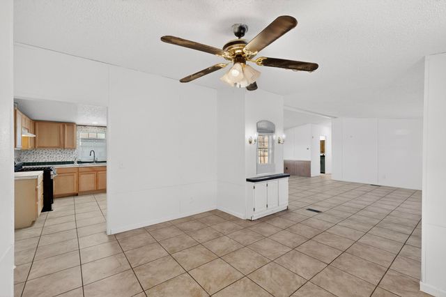 6327 Isleta Boulevard SW, Albuquerque, NM 87105