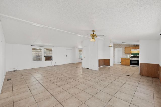 6327 Isleta Boulevard SW, Albuquerque, NM 87105