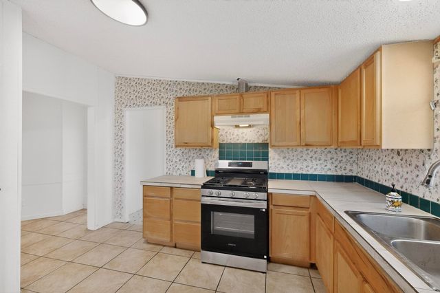 6327 Isleta Boulevard SW, Albuquerque, NM 87105