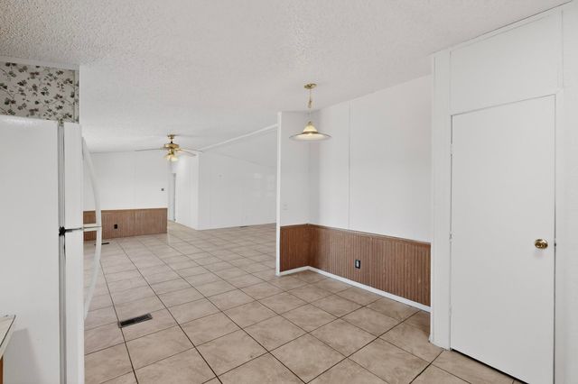 6327 Isleta Boulevard SW, Albuquerque, NM 87105