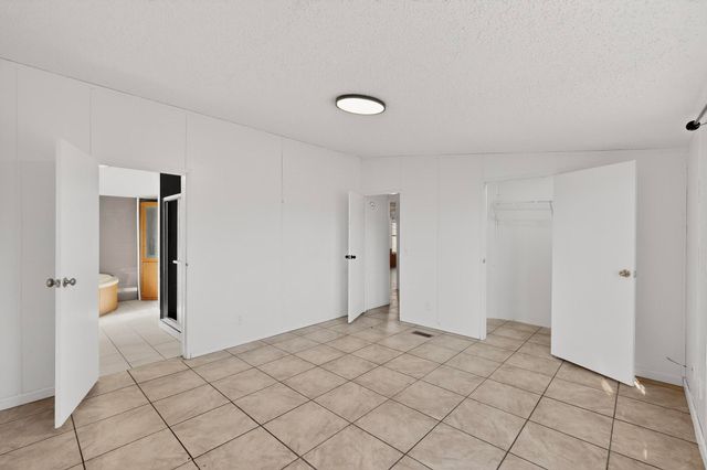 6327 Isleta Boulevard SW, Albuquerque, NM 87105