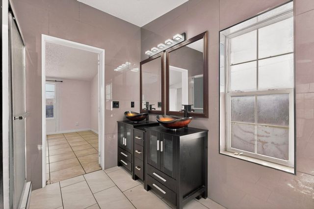 6327 Isleta Boulevard SW, Albuquerque, NM 87105