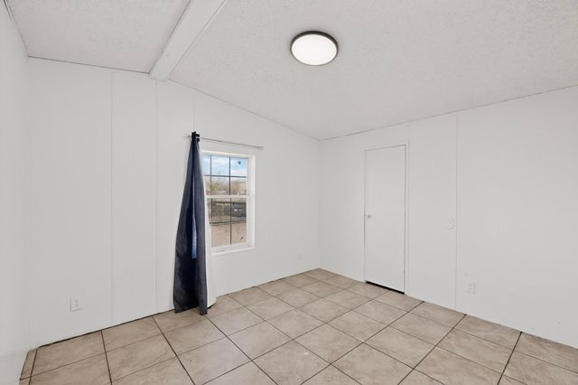 6327 Isleta Boulevard SW, Albuquerque, NM 87105