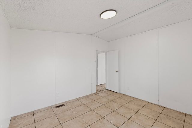 6327 Isleta Boulevard SW, Albuquerque, NM 87105