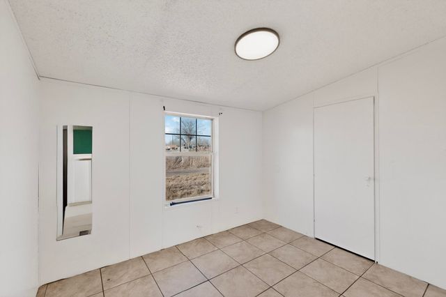 6327 Isleta Boulevard SW, Albuquerque, NM 87105